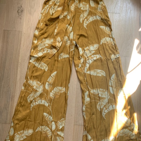 💛SOLD OUT NWT highwaisted mustard palm print pants - Picture 3 of 3